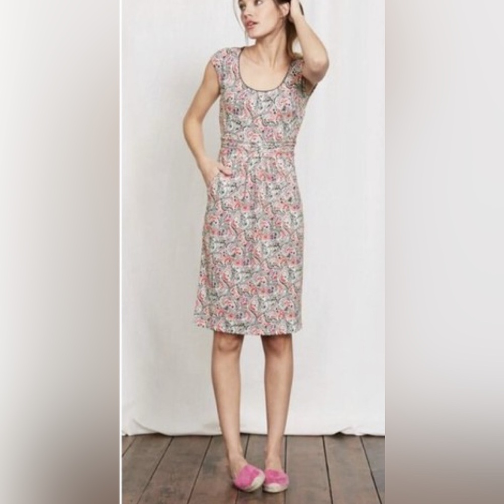 Boden Cap Sleeve Margot Taupe & Coral Paisley Jersey Sheath Dress w Ruched Waist
